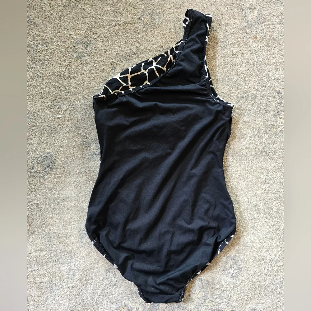 MK Michael Kors Black White Giraffe One-Shoulder One Piece Swimsuit - Picture 6 of 8